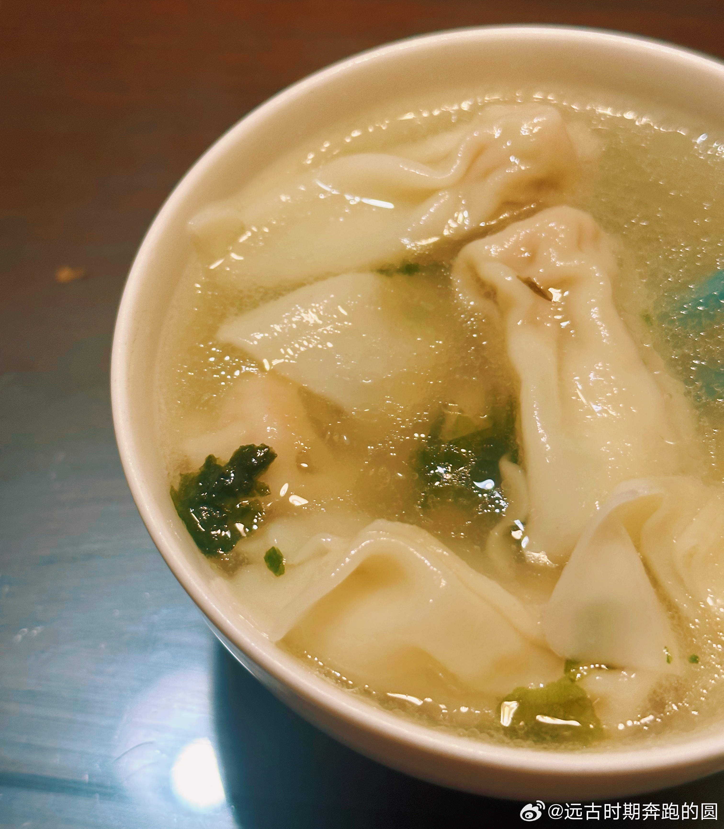 用一碗馄饨开启周日今天开始阴天下周又是雨雨雨！！ 