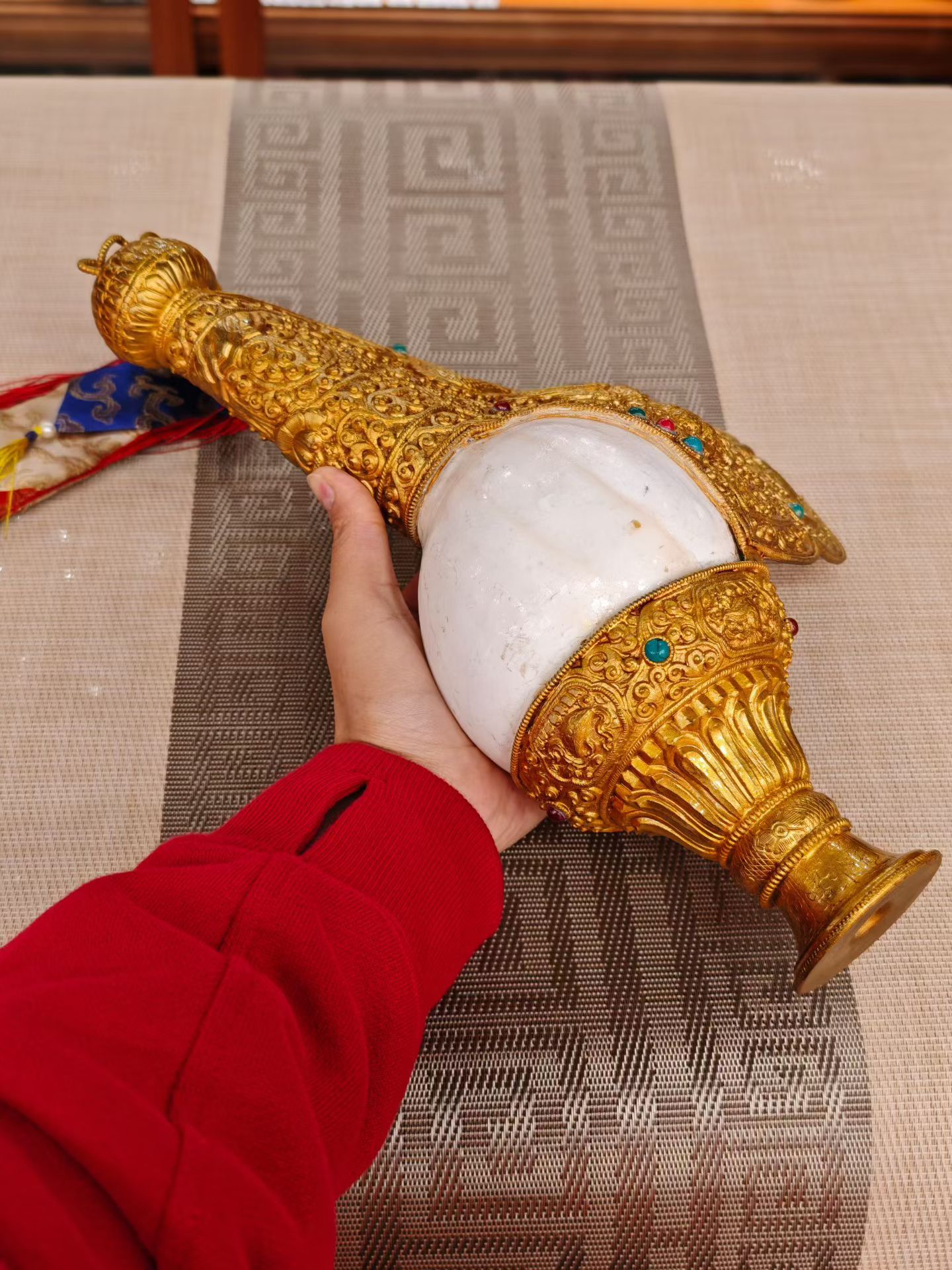 清仓福利📣📣📣尺寸如图一，图二。尼泊尔进口，纯天然印度洋左旋大白海螺，纯紫