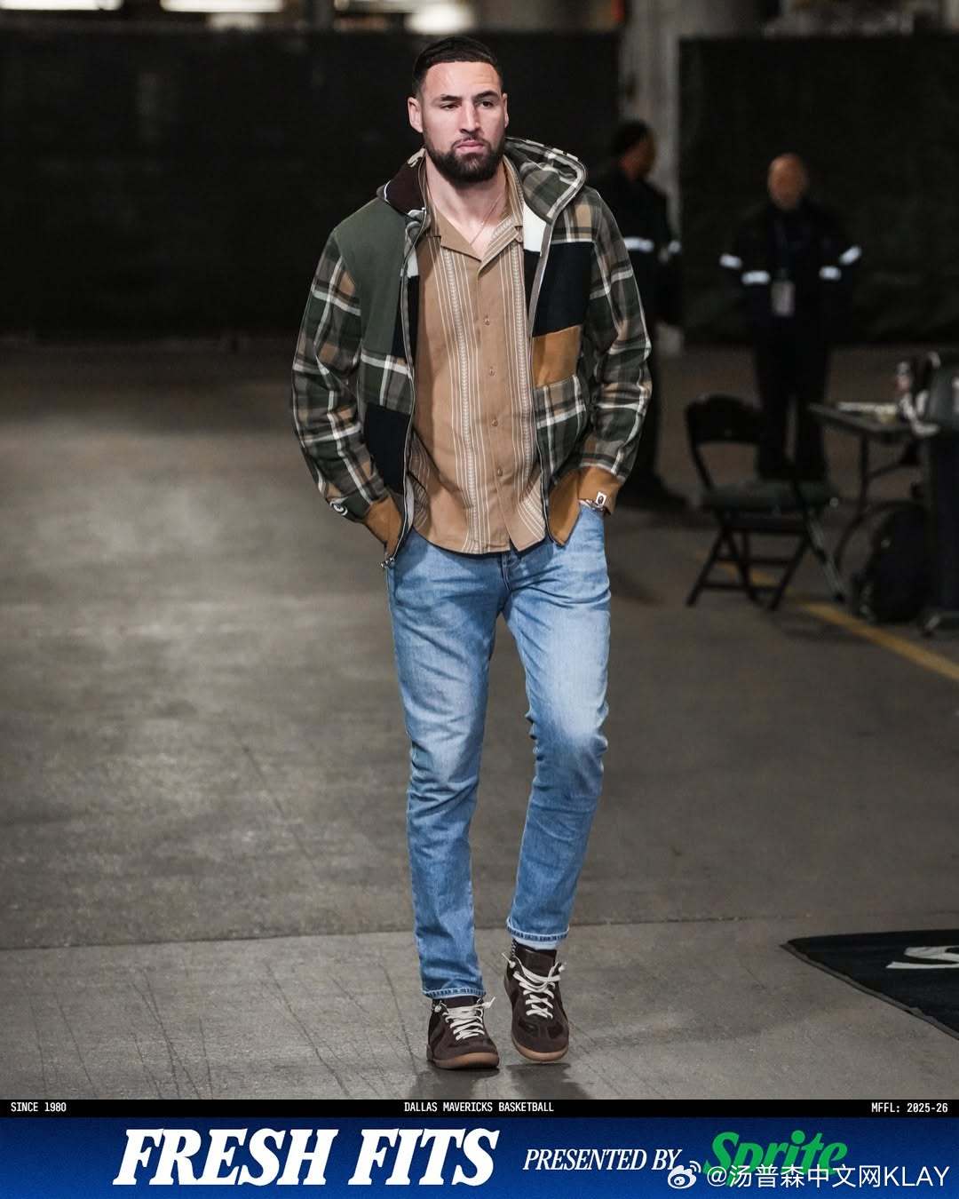 常规赛第4️⃣2️⃣场 独行侠主场对阵爵士你汤的球员通道这么多人都不打，熬老汤呢