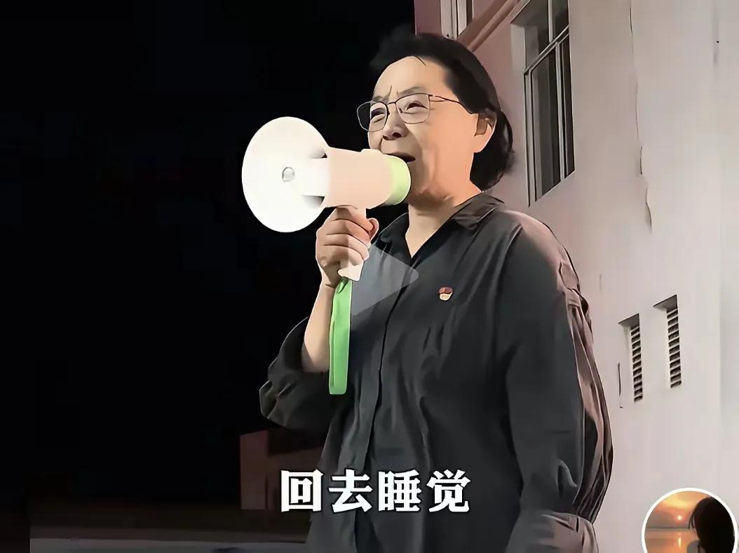 华坪女高创始老祖
一个人创办了一所学校
一个人成就了无数女孩
一个人书写教育的意