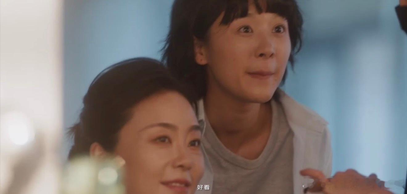 本来想发给朋友的晚安，误发给妈妈，下一秒就收到她叮嘱早睡的消息，原来在妈妈眼里，