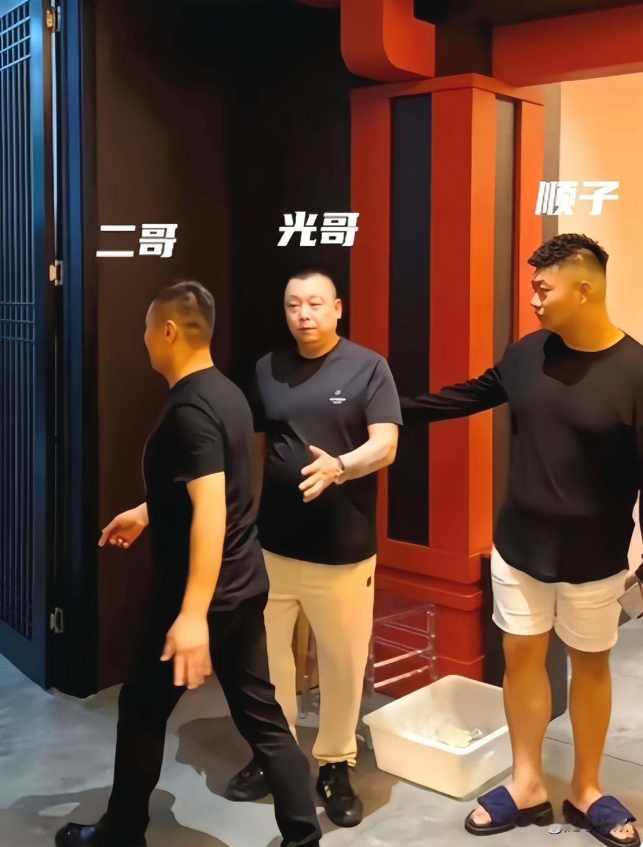 沛县那帮天天晒劳斯莱斯、喝大茅台的网红，进去了！罪名是开设赌场、搞杀猪盘，说真的