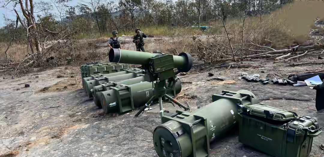 泰柬边境战火仍在燃烧

在短短一周时间内，泰国和柬埔寨的边境冲突已经从零星交火迅