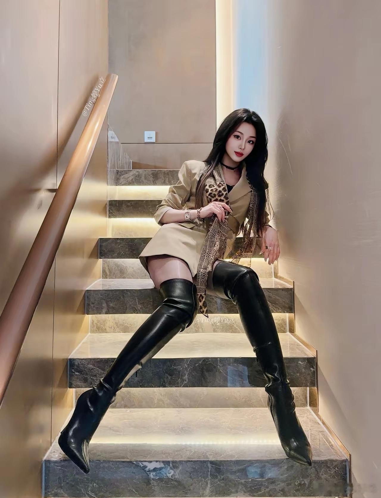 人生苦短 刻不容缓 怎么灿烂怎么闪越长大越偏爱简单的东西衣服也是 生活也是不追潮