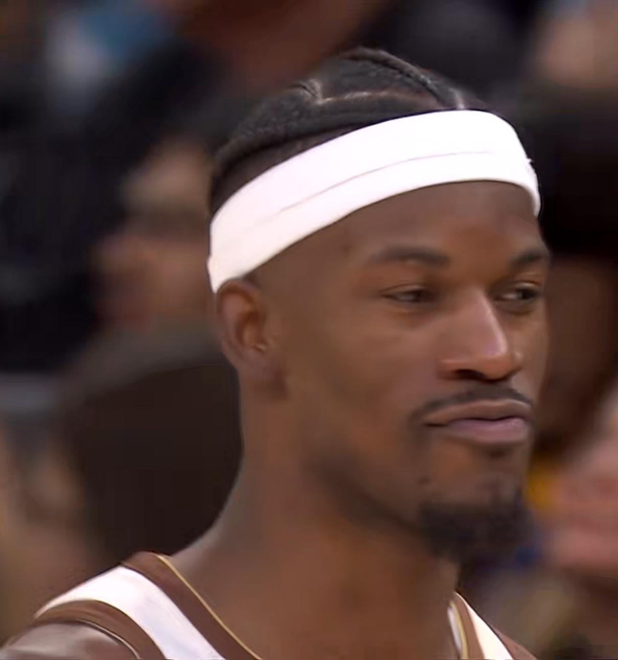 胜利的表情，有点小傲娇勇士vs魔术