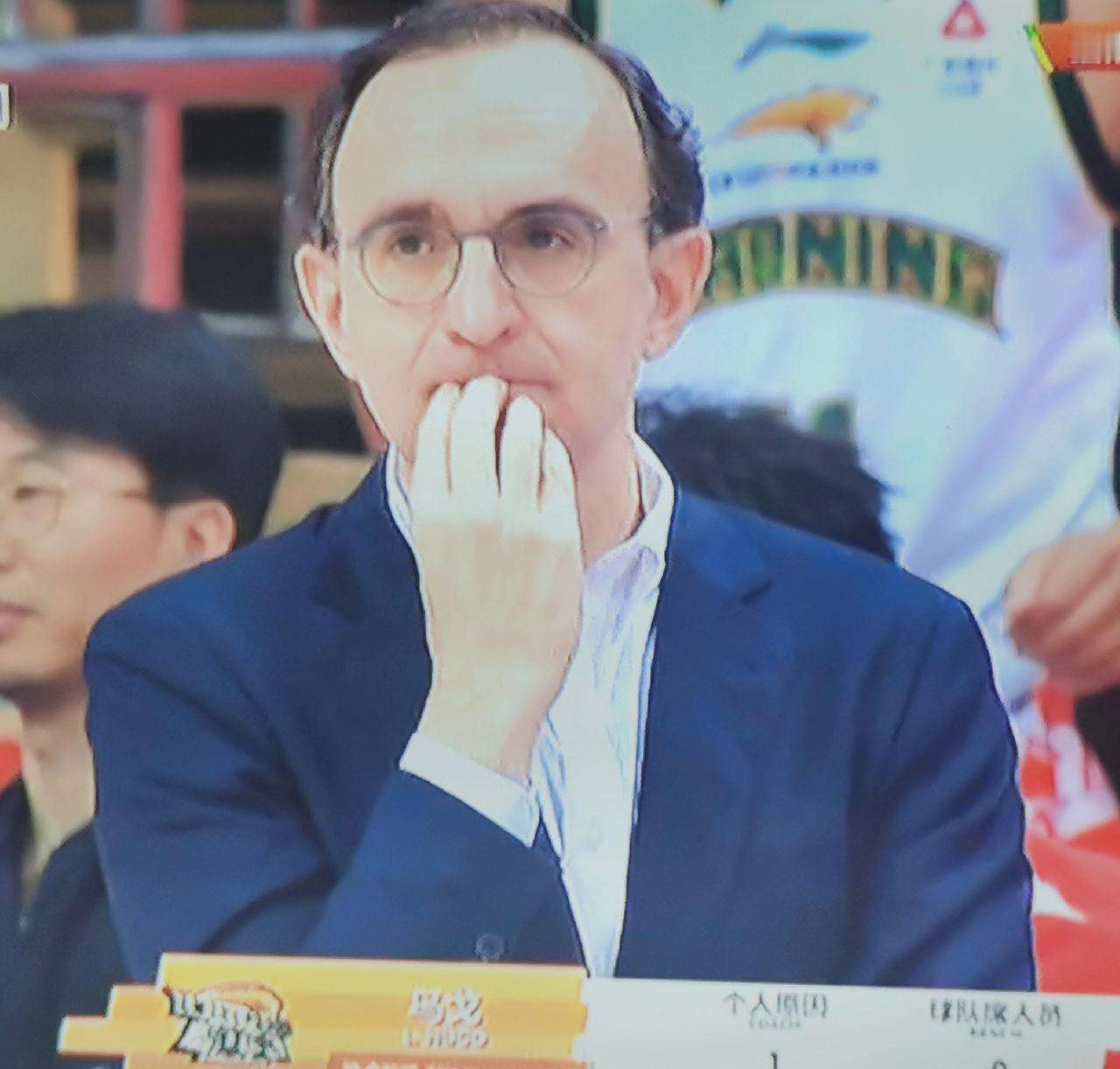 拯救莫兰德、刺激调动全员情绪状态——乌戈已提前进入季后赛指挥用人模式。
昨晚对江