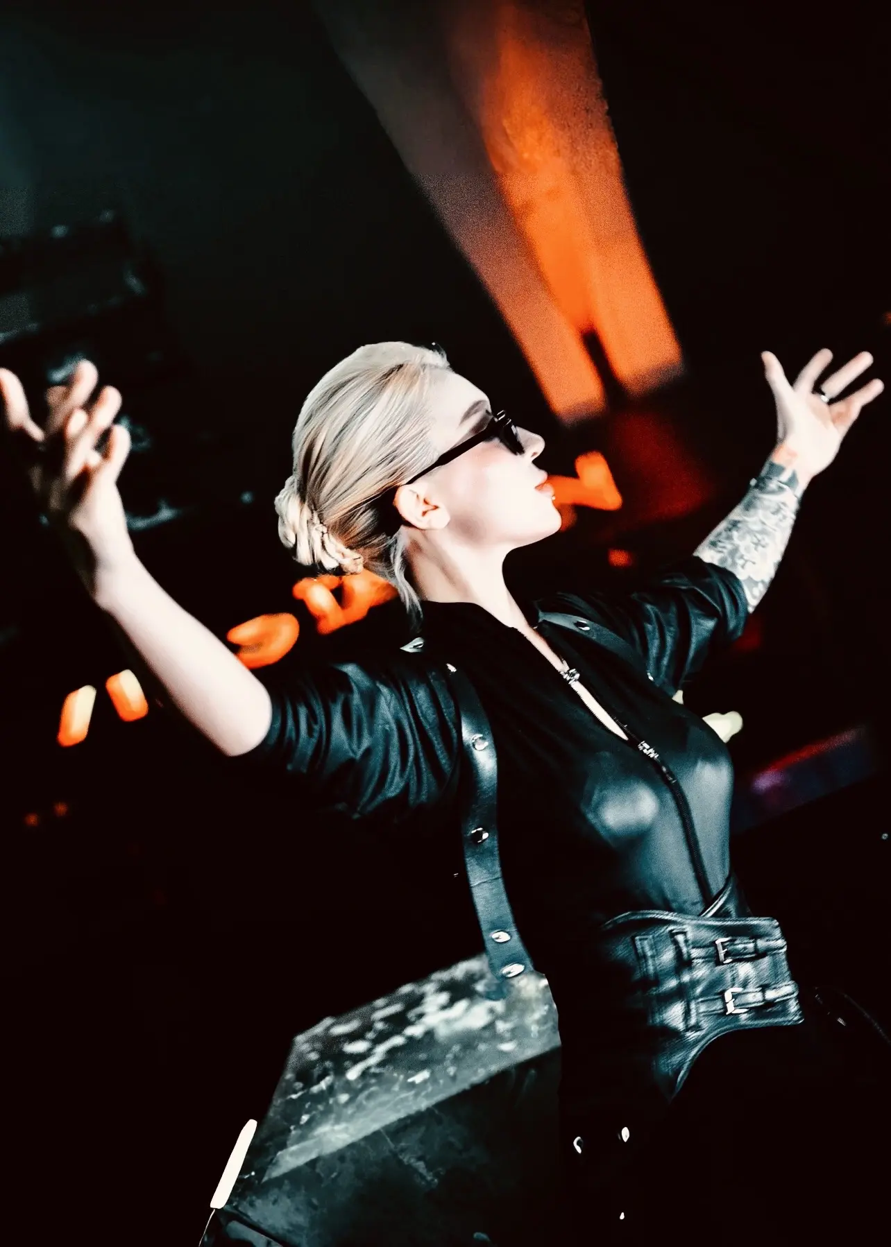 真正的优秀不是别人逼出来的，而是自己和自己死磕。