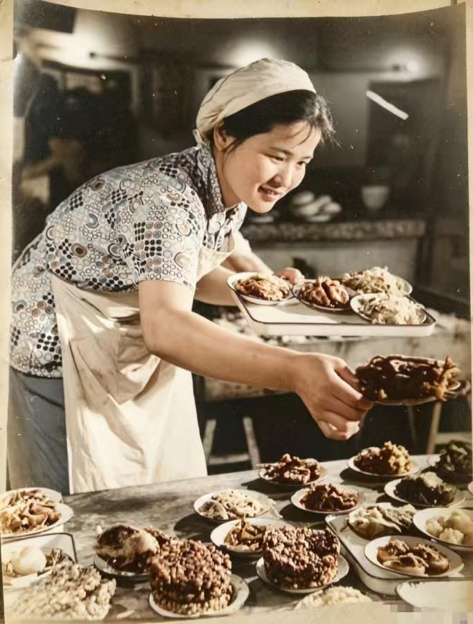 80年代初，国营饭店，这一顿丰盛菜肴，有人吃过吗