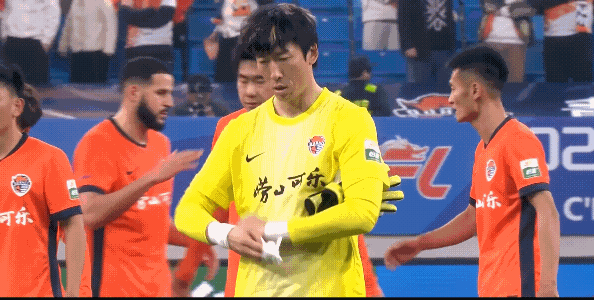 青岛海牛在主场先进一球情况下，被浙江连进4球逆转，不得不说青岛海牛这防守问题真大