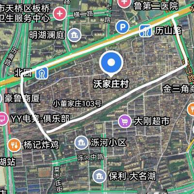 目前看，济南最适合搞原拆原建的城中村是天桥的沃家庄和张庄。大明湖畔，地铁站就在村