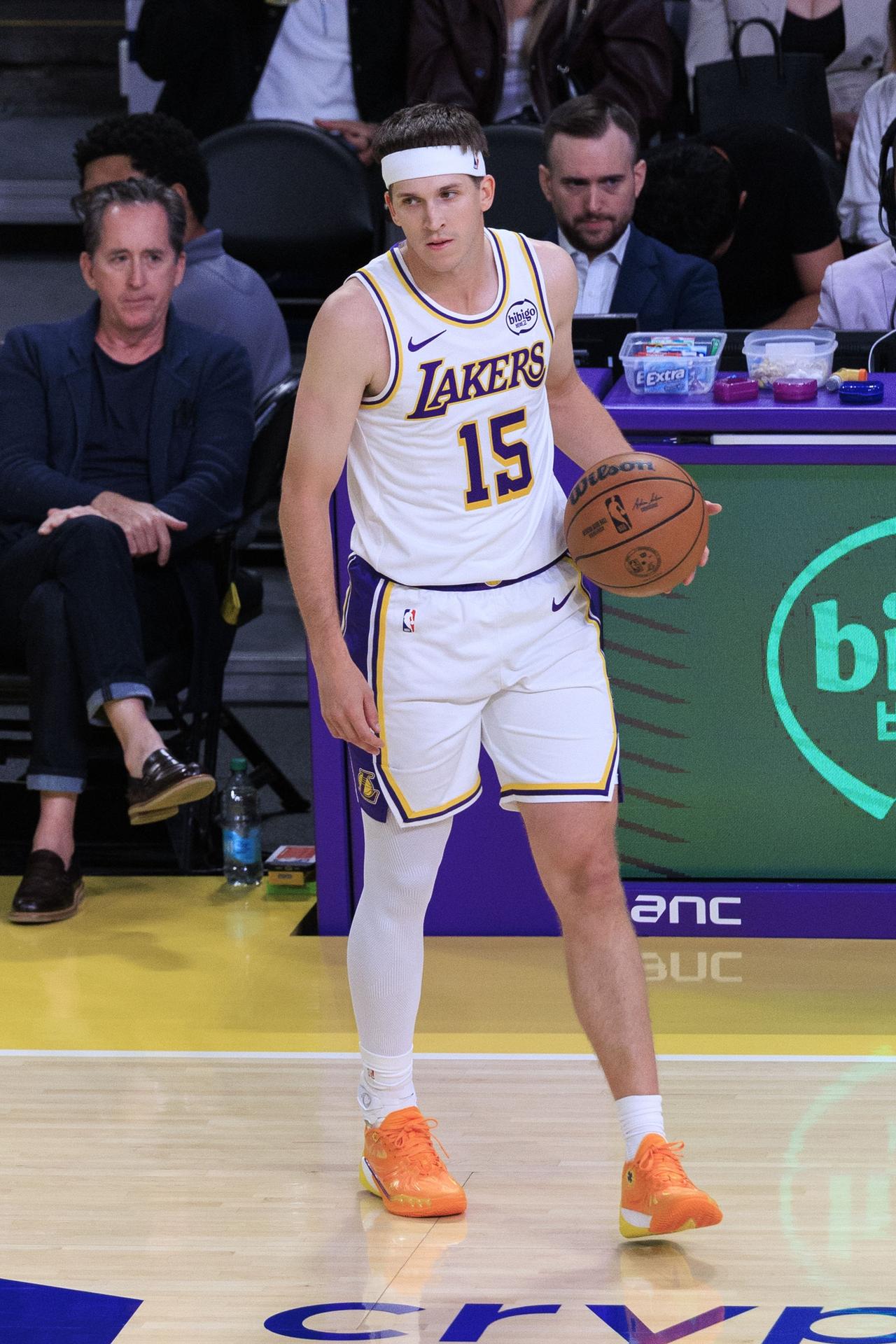 小里子成长为巨星了！东契奇缺阵又爆砍40➕湖人客场123:120绝杀猛龙！
里夫