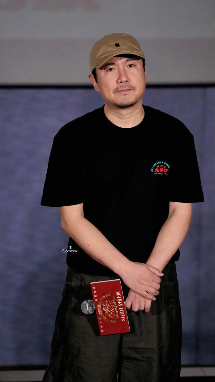 世界纷纷扰扰沈腾一心路演 任凭外界各种舆论话题满天飞，沈腾始终守住本心扎根路演，