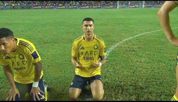 云淡风轻，我罗已经放下执念
葡萄牙主帅：C罗已经不在乎1000球了，他觉得105