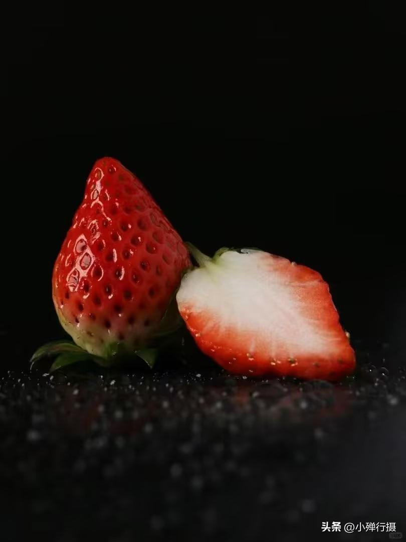 上联：画龙画虎难画骨，诚邀下联？上联：画龙画虎难画骨，下联为：知人知面不知心