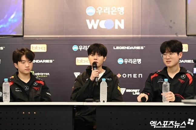 好正式的季前赛，还有赛后采访[打工人]
Keria，Deft，Zeus参加~

