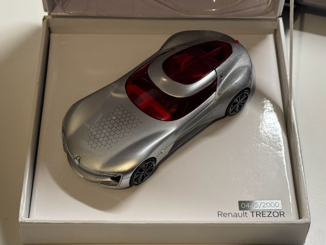 收到了咩老师的周年礼物