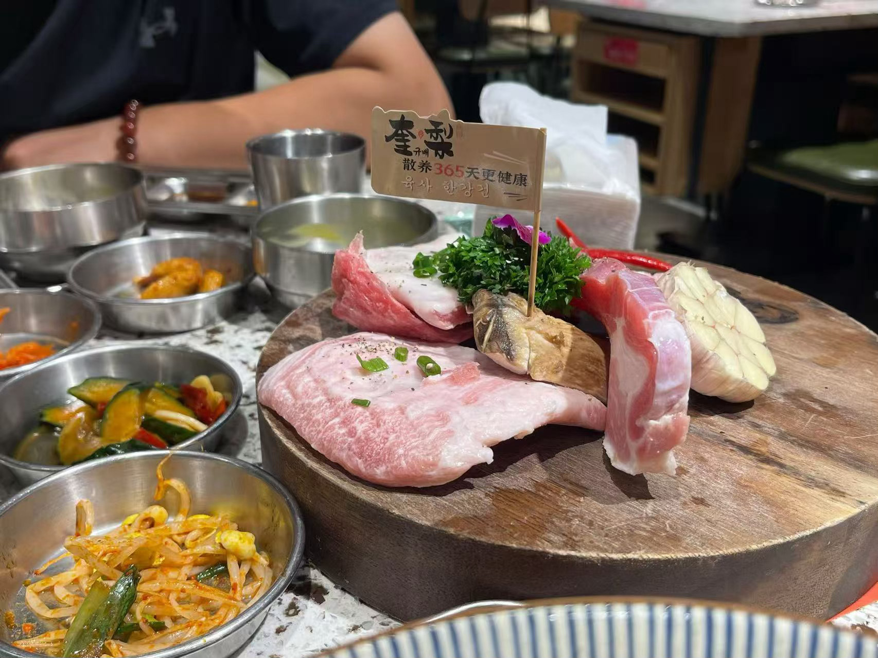 今天又是和美食为伴的一天