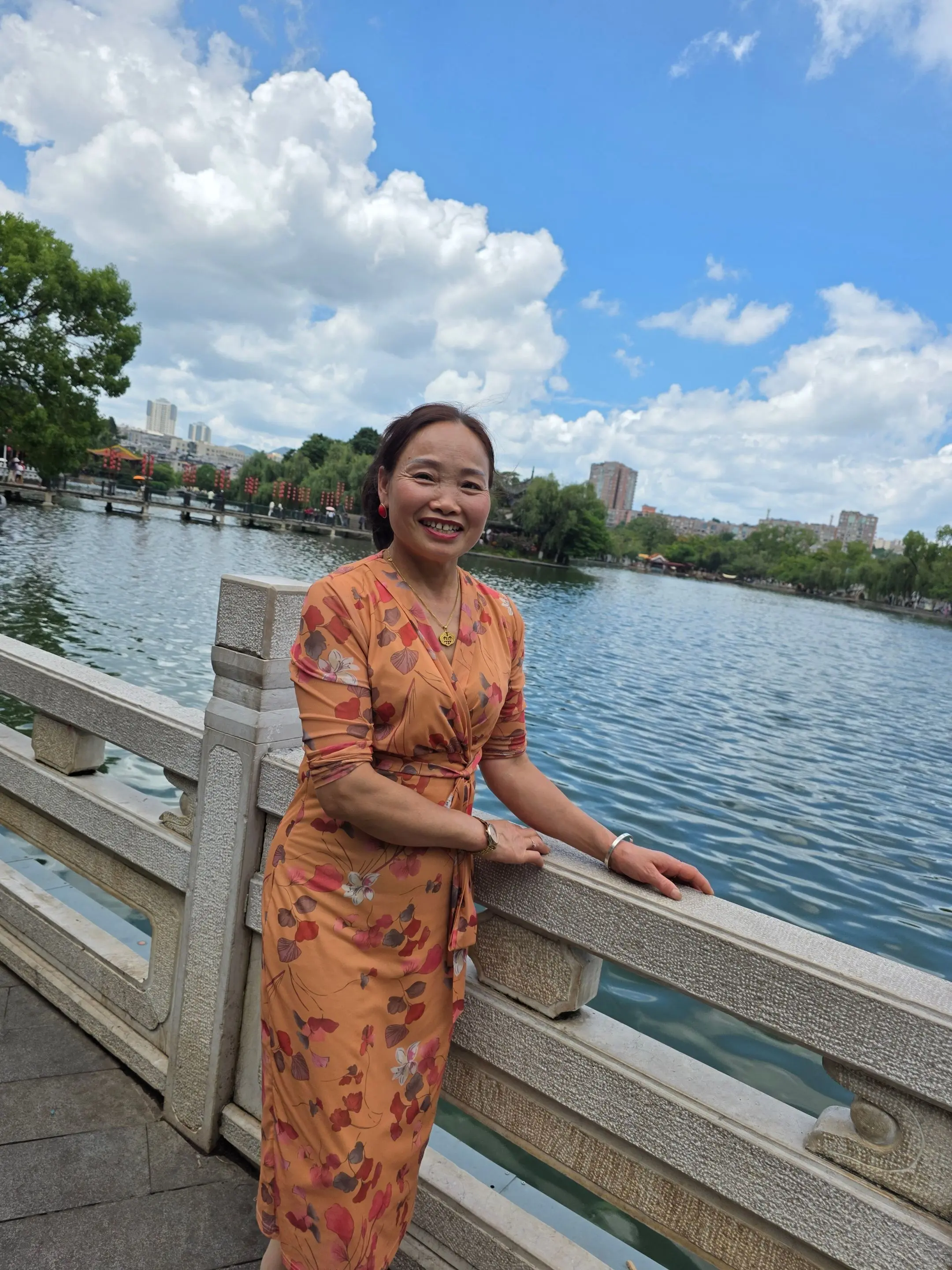 谁与我同岁，1969的鸡5月😂😂😂