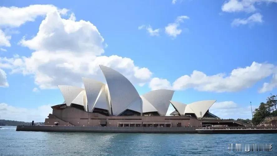 宣布了！对澳大利亚🇦🇺免签
中澳同意为彼此互相签发五年长期签证
中方宣布“福