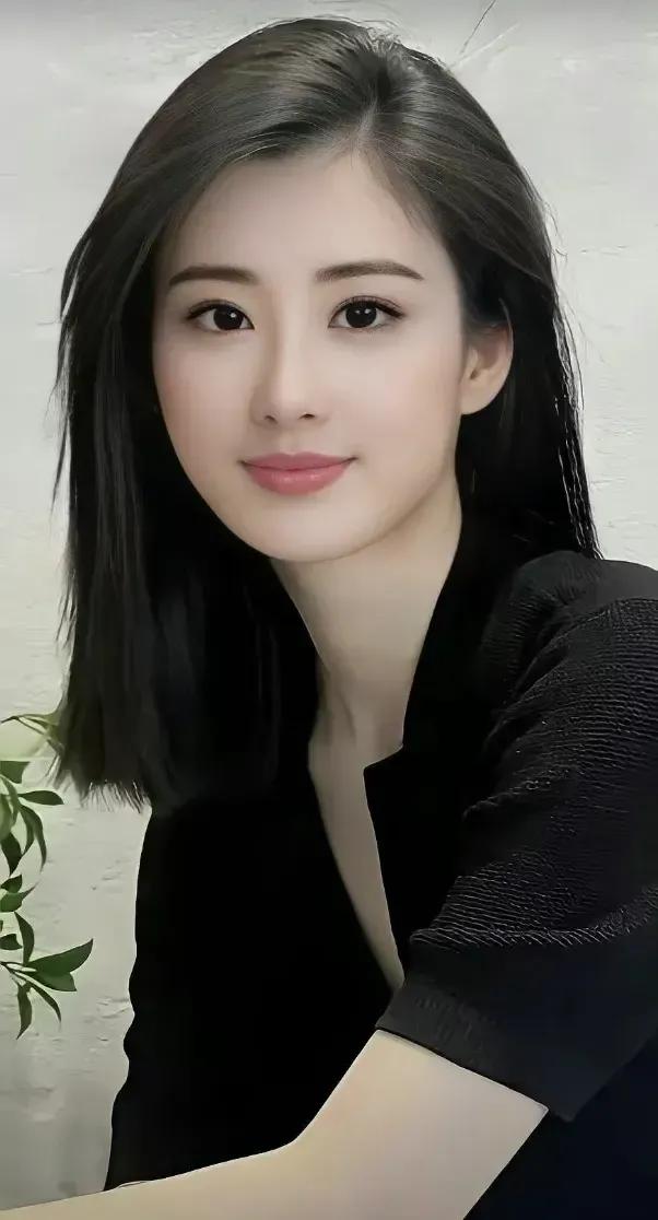 相遇即是缘分，
感谢头条相逢。
欣赏优美诗词，
成全诗意人生！
[作揖][作揖]