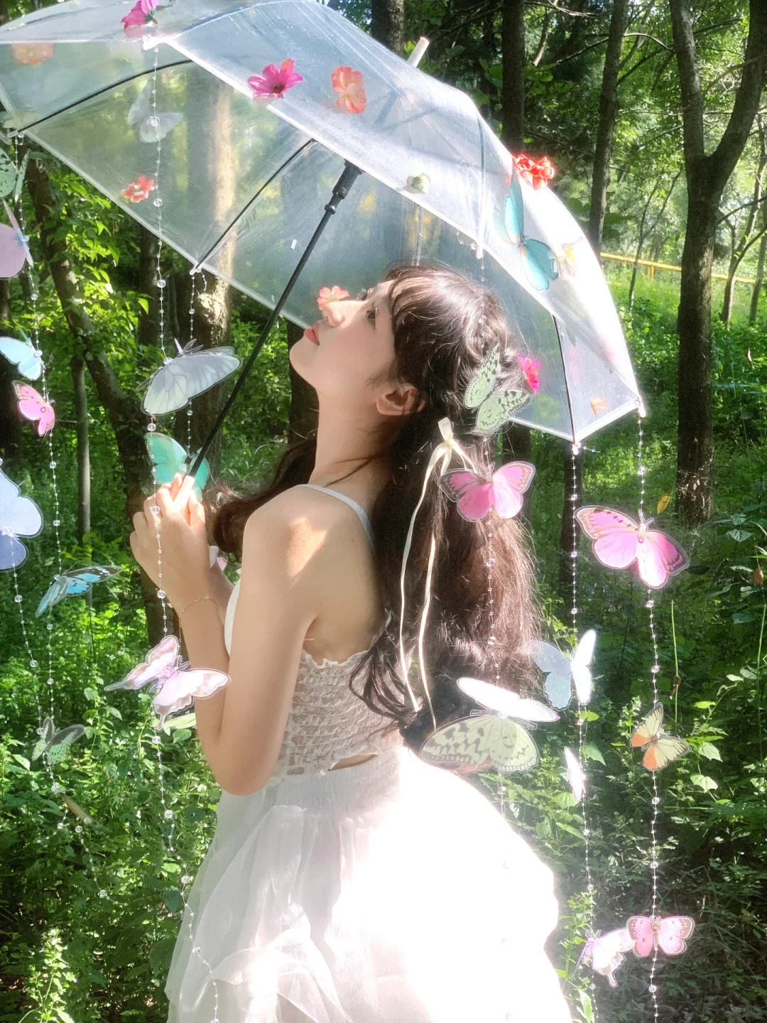 自己做的蝴蝶伞，拍出来太梦幻了吧！！🥰🦋