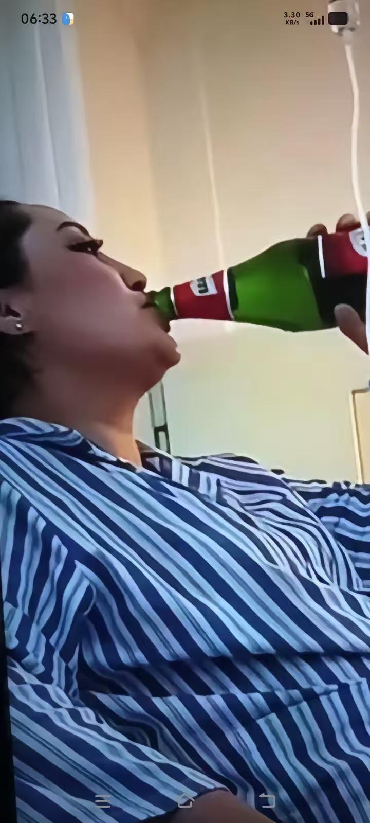真的看得心里五味杂陈，谁看了都会感慨人生无常啊！一位肠癌晚期的大姐，刚做完化疗身