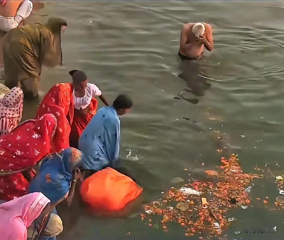 2月3日凌晨的最新消息，速报，全都不容错过，第三条：亚穆纳河水质重度恶化 印度新