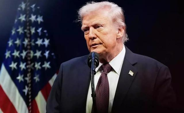 特朗普：伊朗将付出惨重代价。8月1日，特朗普在戴维营内阁会议上把话挑明了：跟伊朗