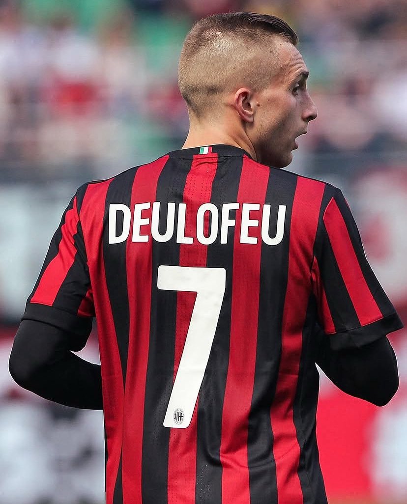 德乌洛费乌迎来32岁生日。可惜的是，这位出自拉玛西亚青训，脚法极妖的天才球员，已