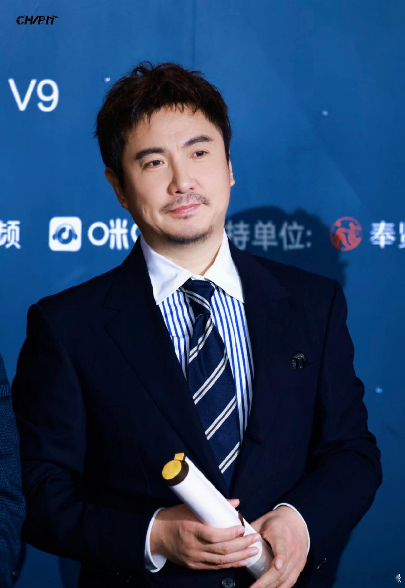 沈腾 影帝沈腾真值得一个影帝，百亿票房该拿个奖了！！贺沈腾