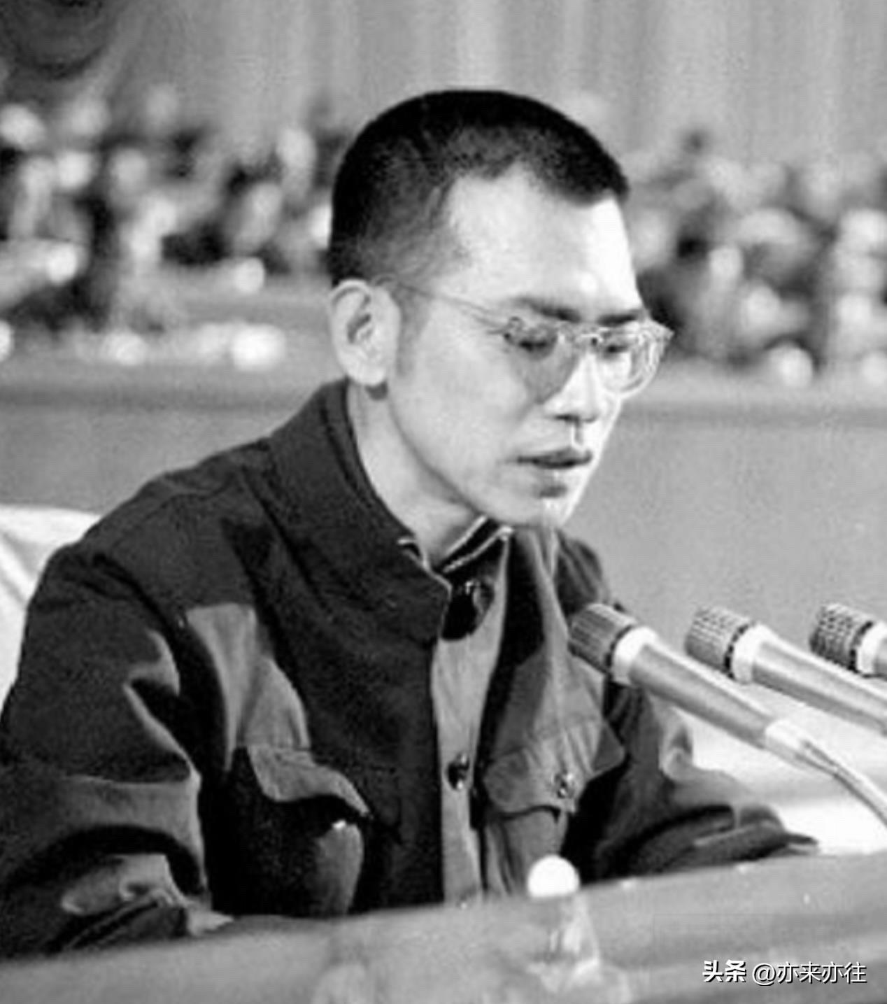 历史上今天：

1996年3月19日，著名数学家陈景润因病逝世，享年63岁。
