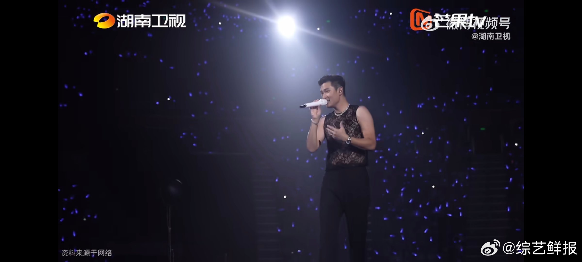 周兴哲歌手后出演了偶像剧音乐之外开辟全新赛道，能看出他一直不愿局限在单一领域里。