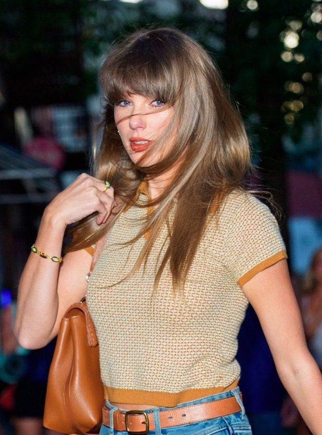 全世界都在围着你霉转，Taylor Swift在Electric Lady St