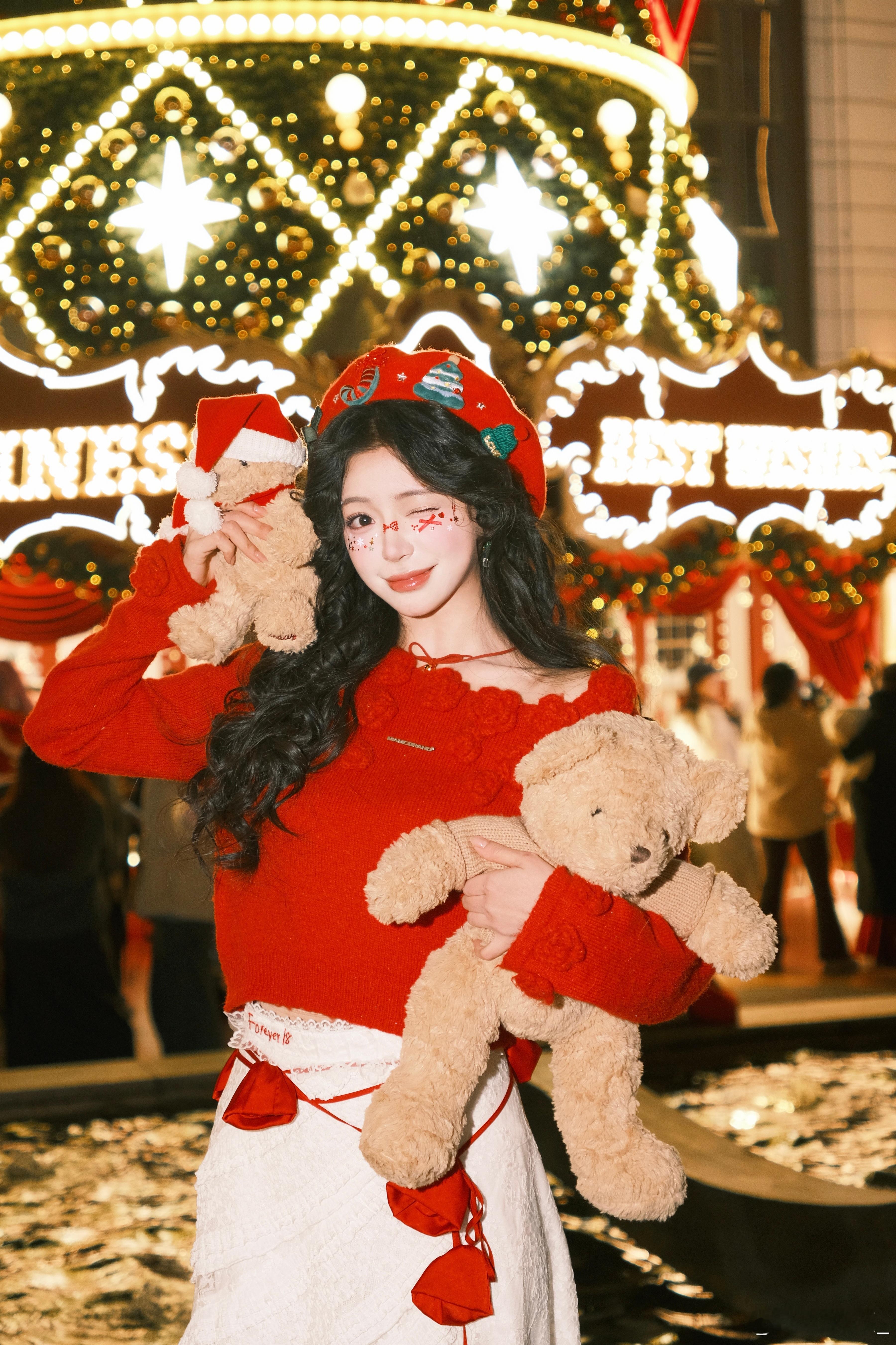 我老婆手上有两只我 