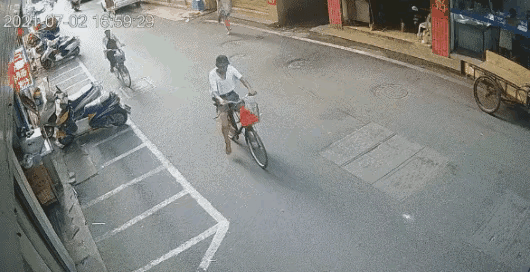 对这种明显碰瓷的，一旦证据确凿，就罚他个倾家荡产，这样以后看谁还再敢？
    