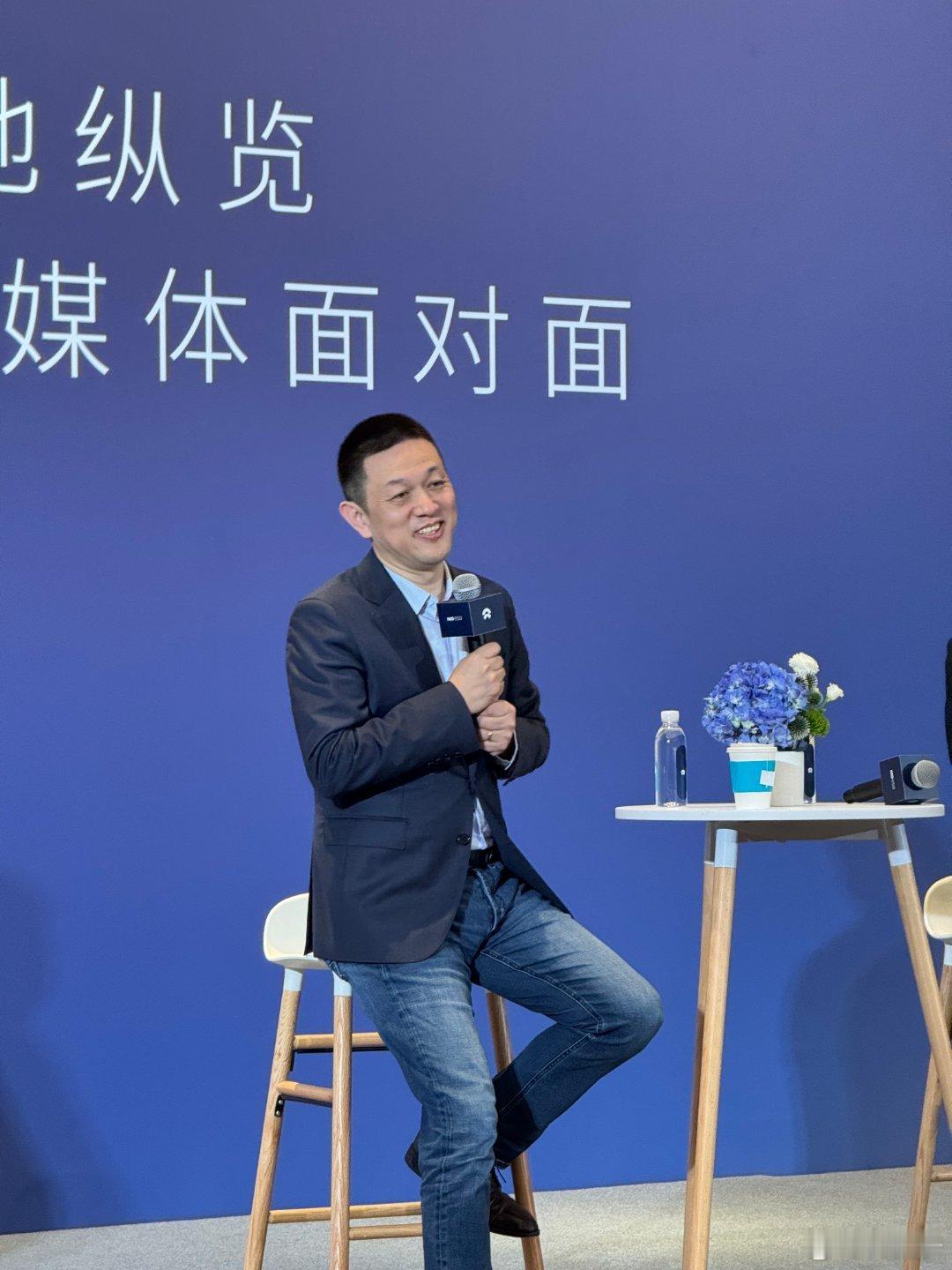 蔚来ES9访谈开始了惯例老板先发群红包，又可以买零食了首先先问下关于SUV和MP