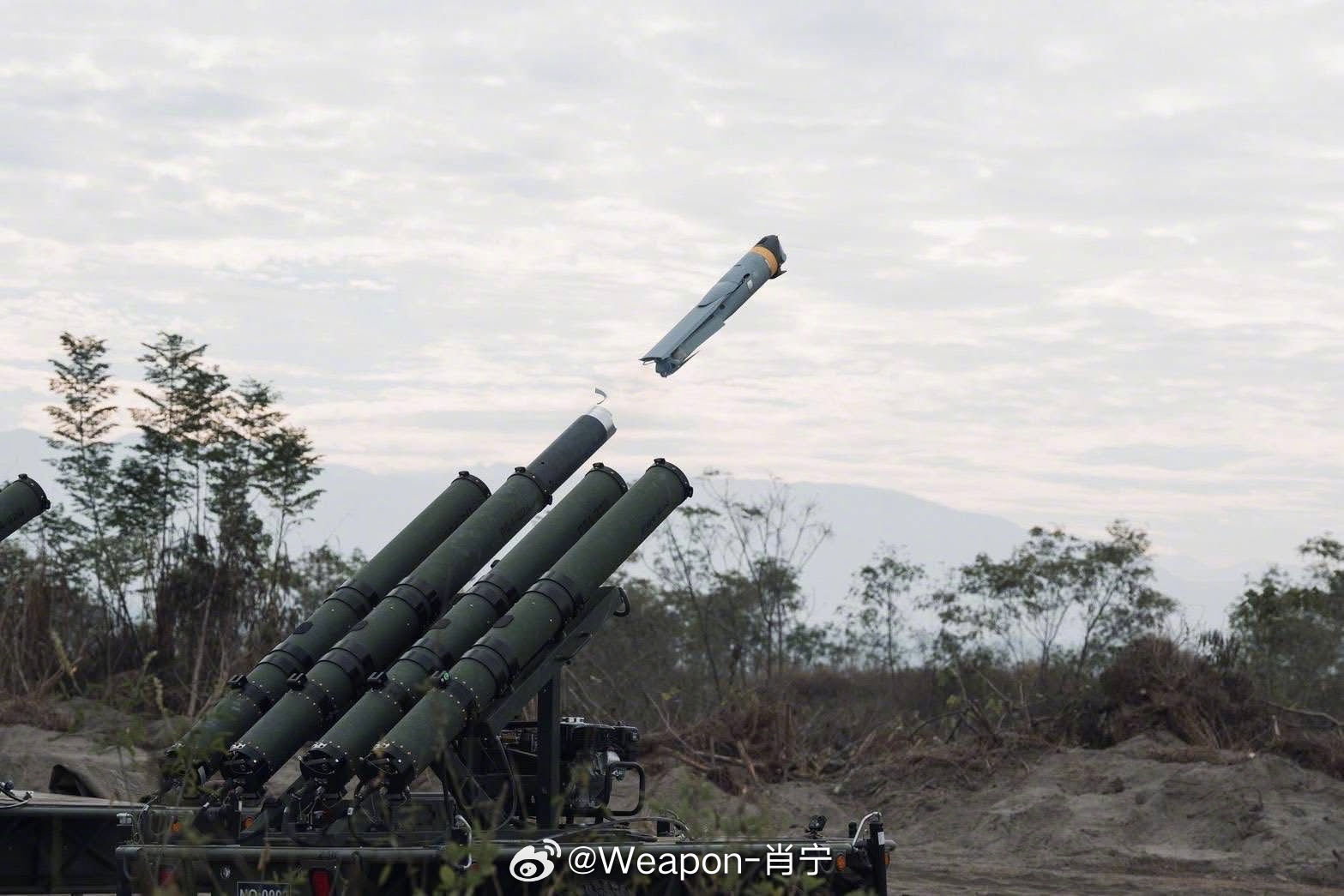 烽火问鼎计划每天认识一件兵器 台湾首次进行美制Altius-600M攻击型无人机