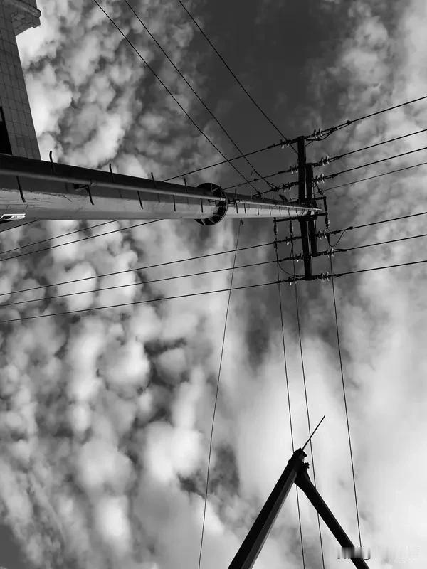 “别人怎么待你，是你的因果；你怎么待别人，是你的修行”，这话真太有道理了。
曾经