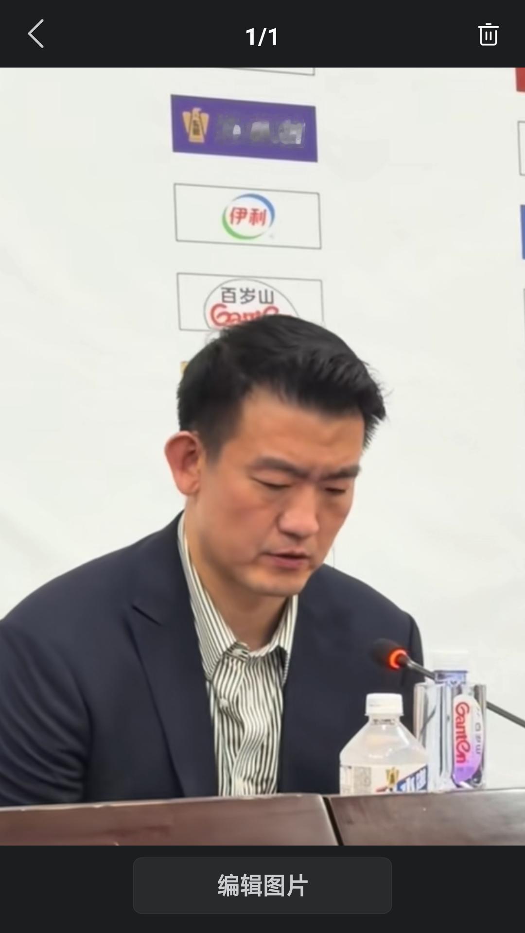 【卫冕冠军浙江广厦客场击败山西队，将大比分扳平，拒绝被对手横扫。赛后主教练王博对