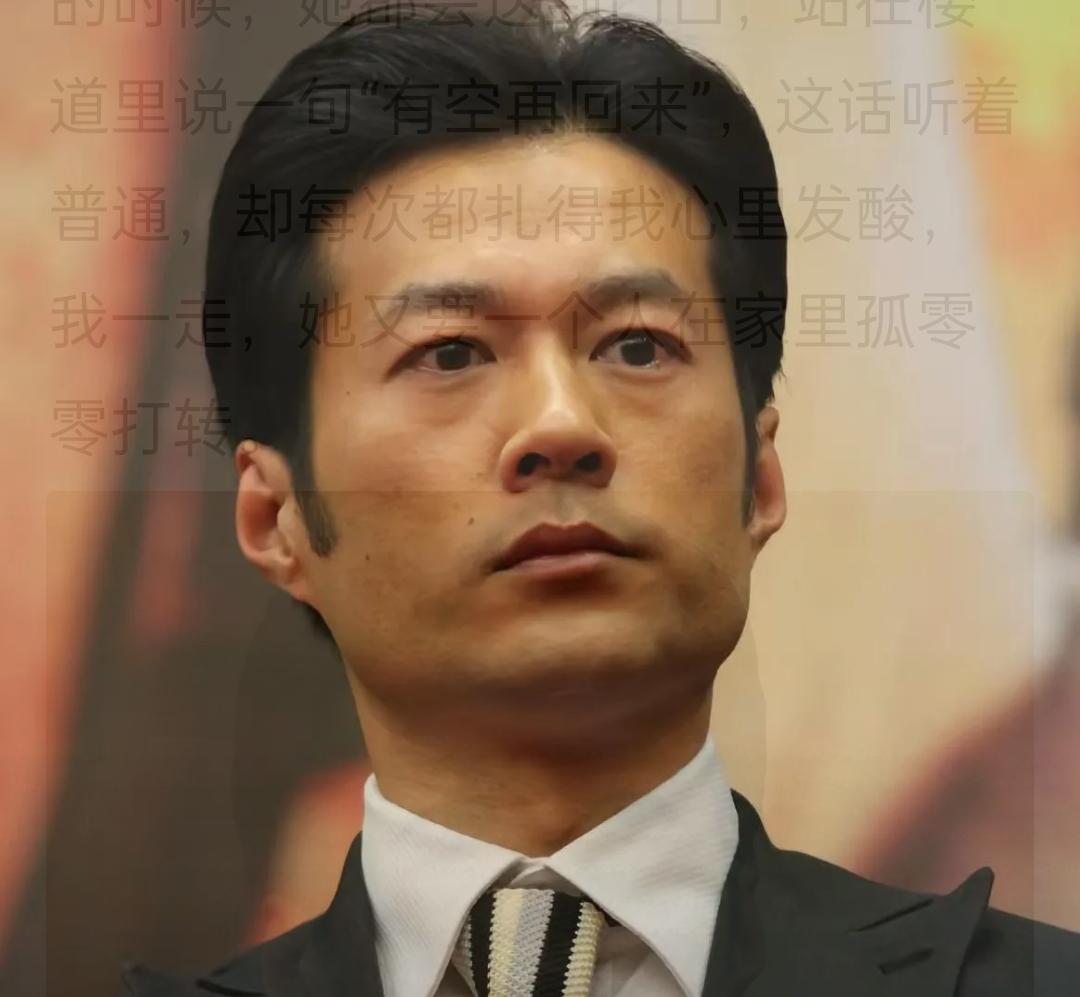 演员谭凯icon说，很多人都会问我一个问题：54岁了，条件也不算差，怎么就没结婚