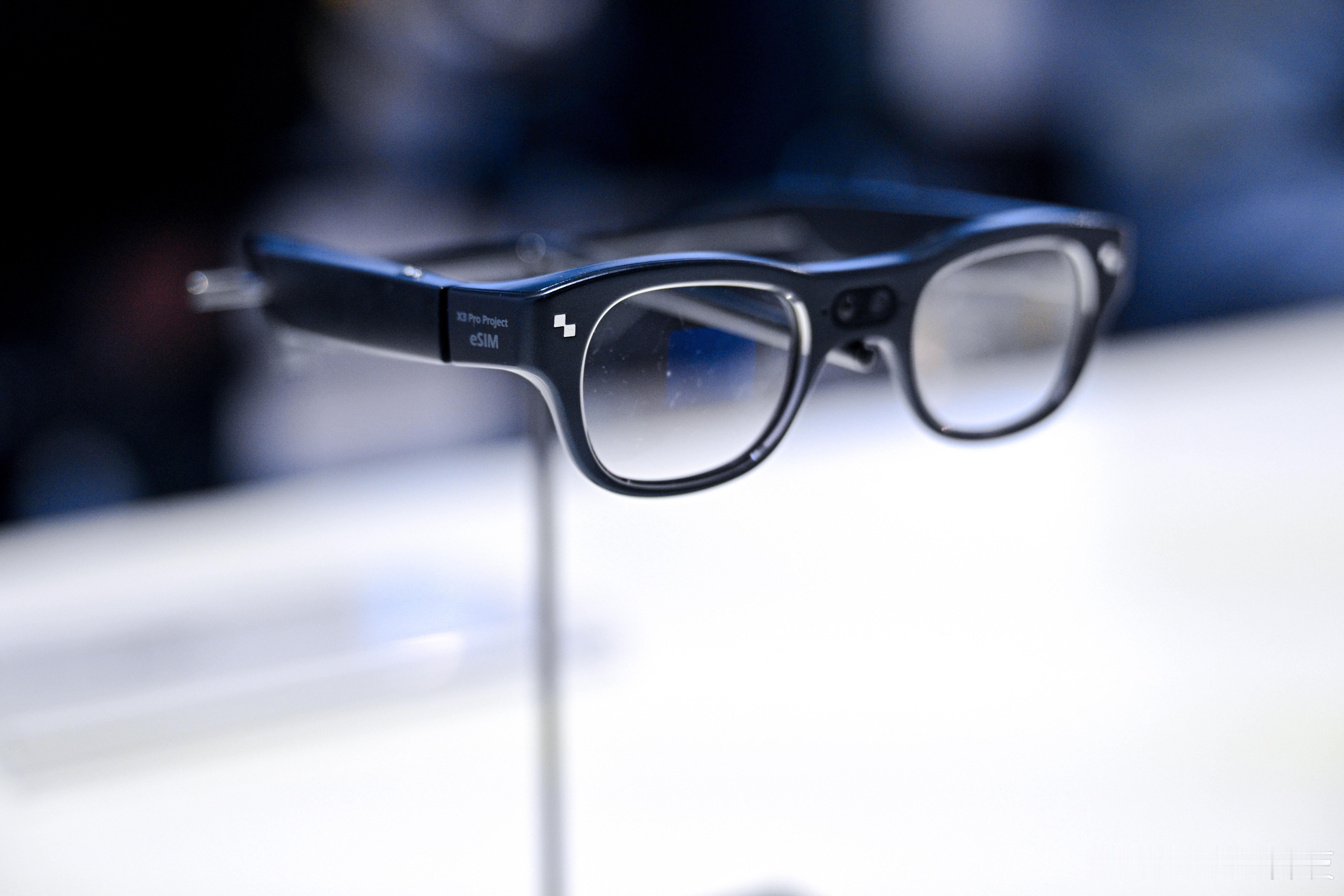 AI眼镜能否取代手机 我的答案：能！就拿我来说，日常运动的时候，真的很不想出门有