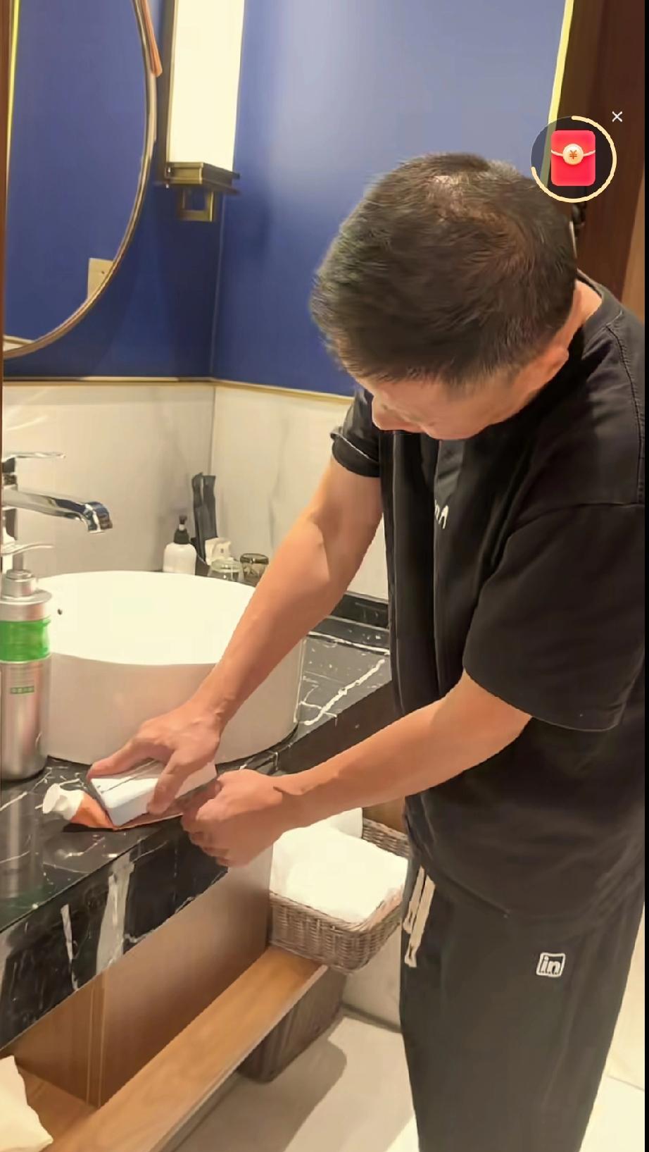 孙海洋一个挤牙膏的动作让我们看到了从小在农村长大的孩子的节俭和朴素的优良作风，现