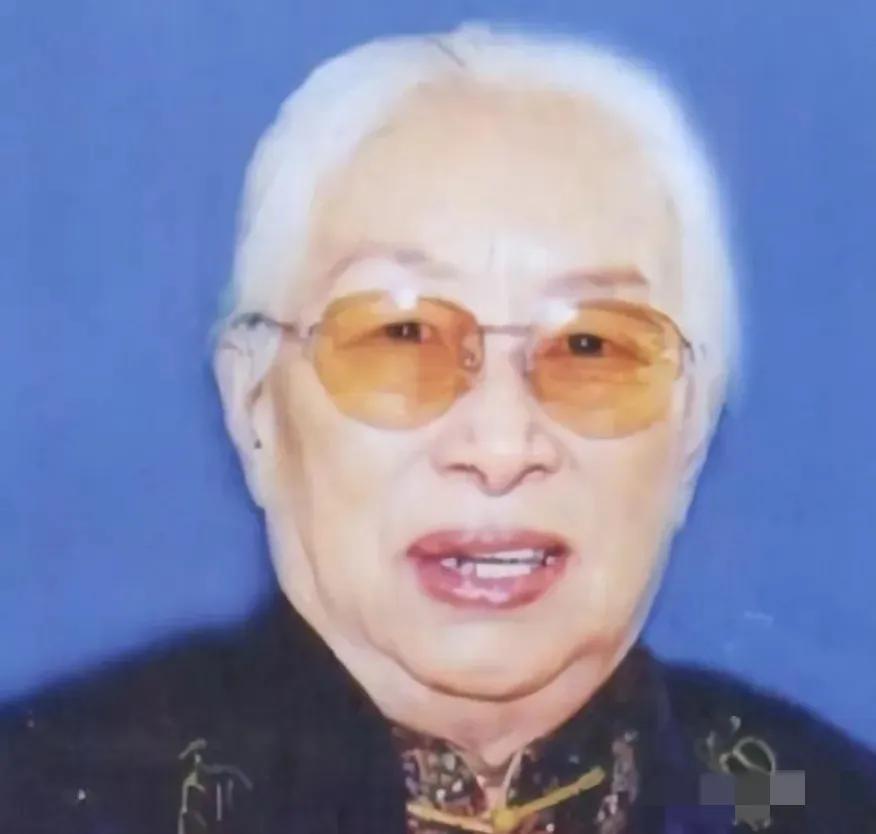 陈赓大将1961年去世，31年后的1992年，74岁的夫人傅涯去台湾探亲，没想到