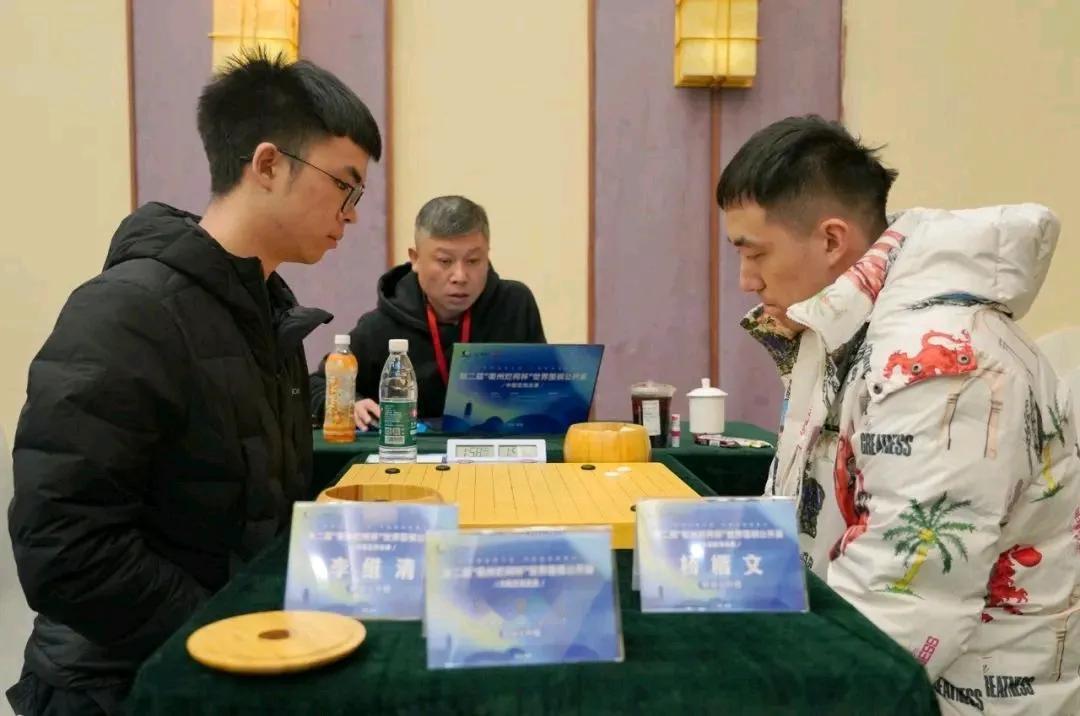 精彩一战

王中王PK大棋士



李维清和杨楷文在2023年都是不同寻常的一年