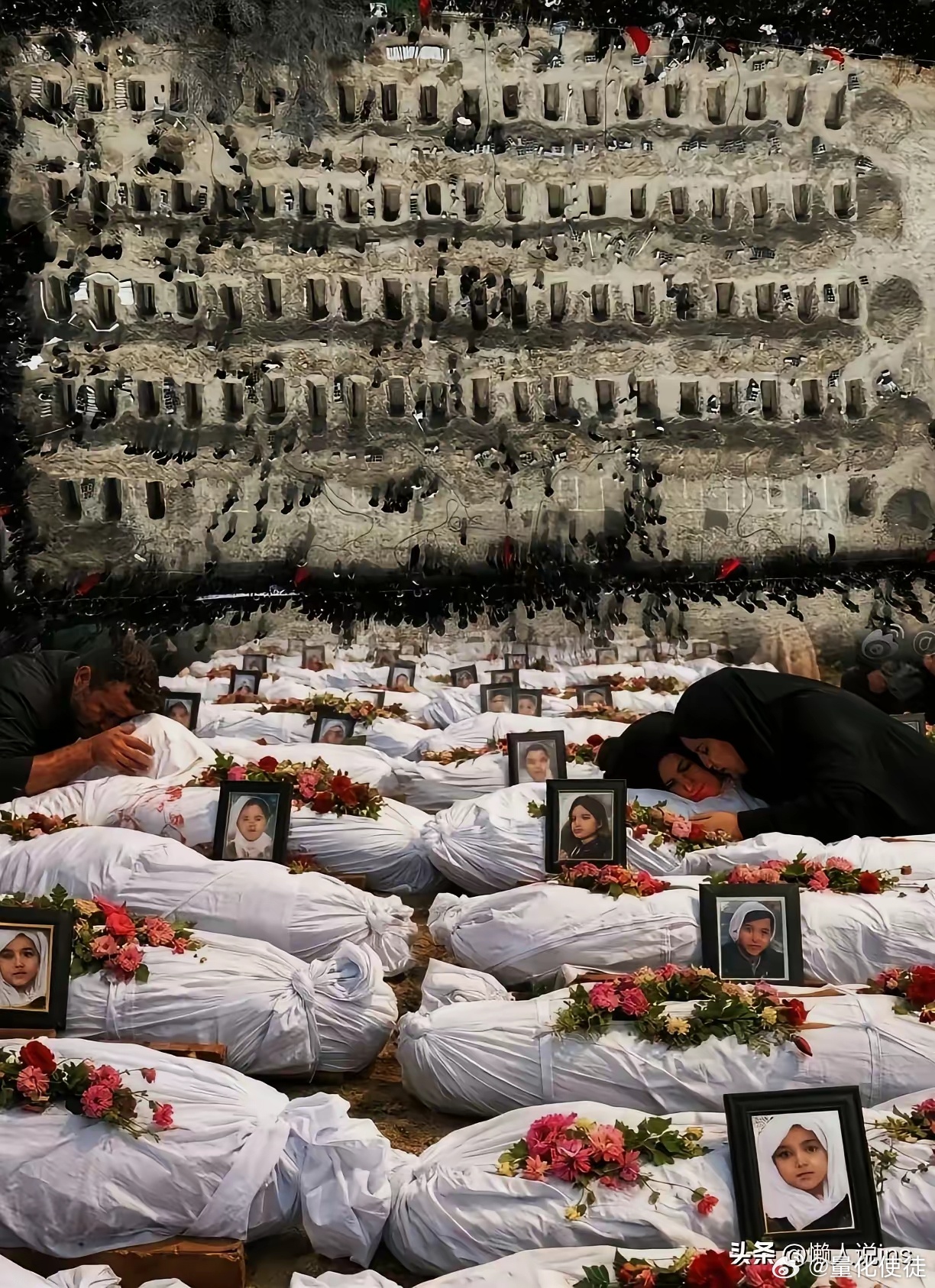 一张照片，看一次心碎一次。这是美伊开战以来最刺痛的画面：一片新挖的墓地，165个