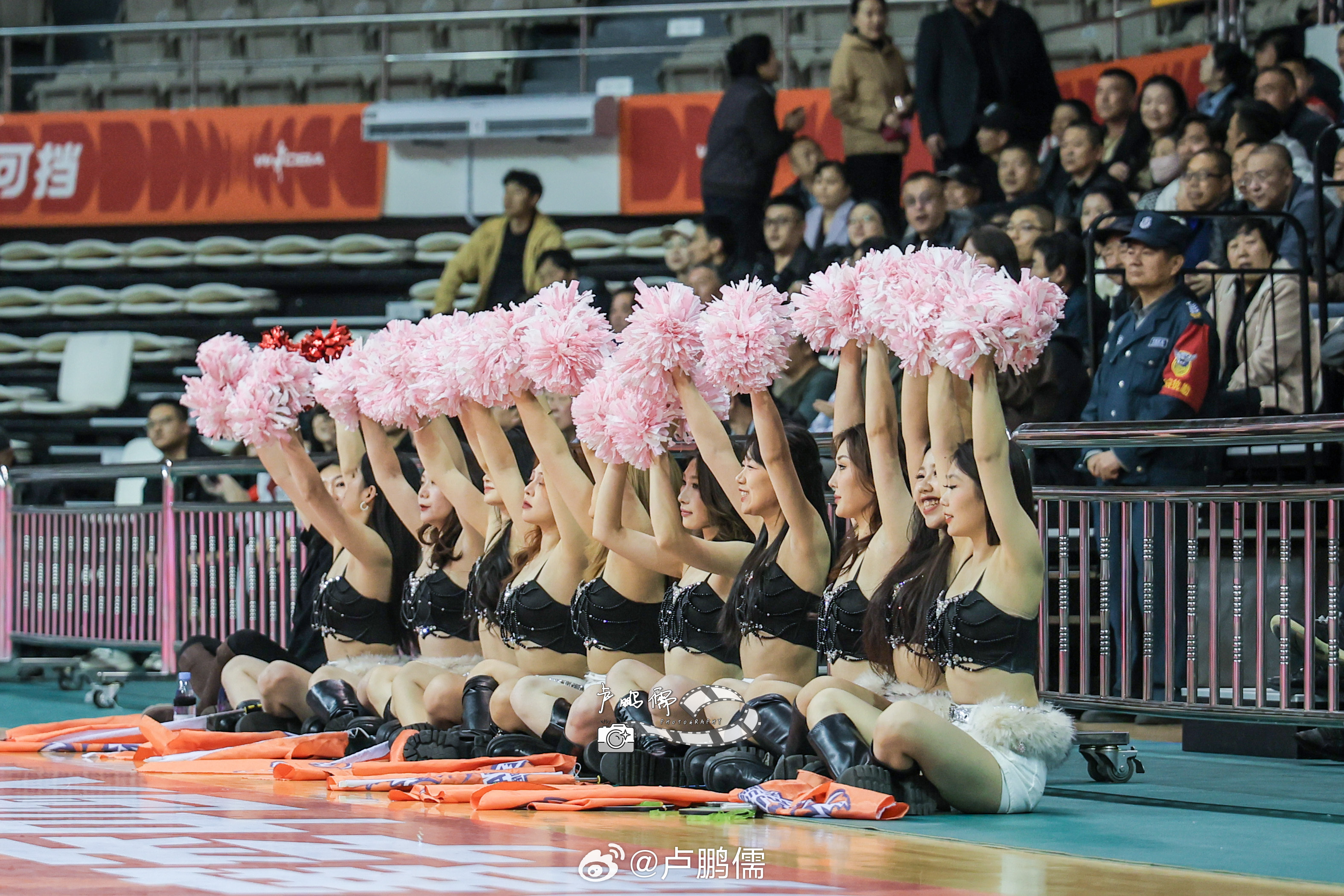鹏友们爱看的新疆女篮啦啦宝贝wcba啦啦宝贝小卢篮球世界