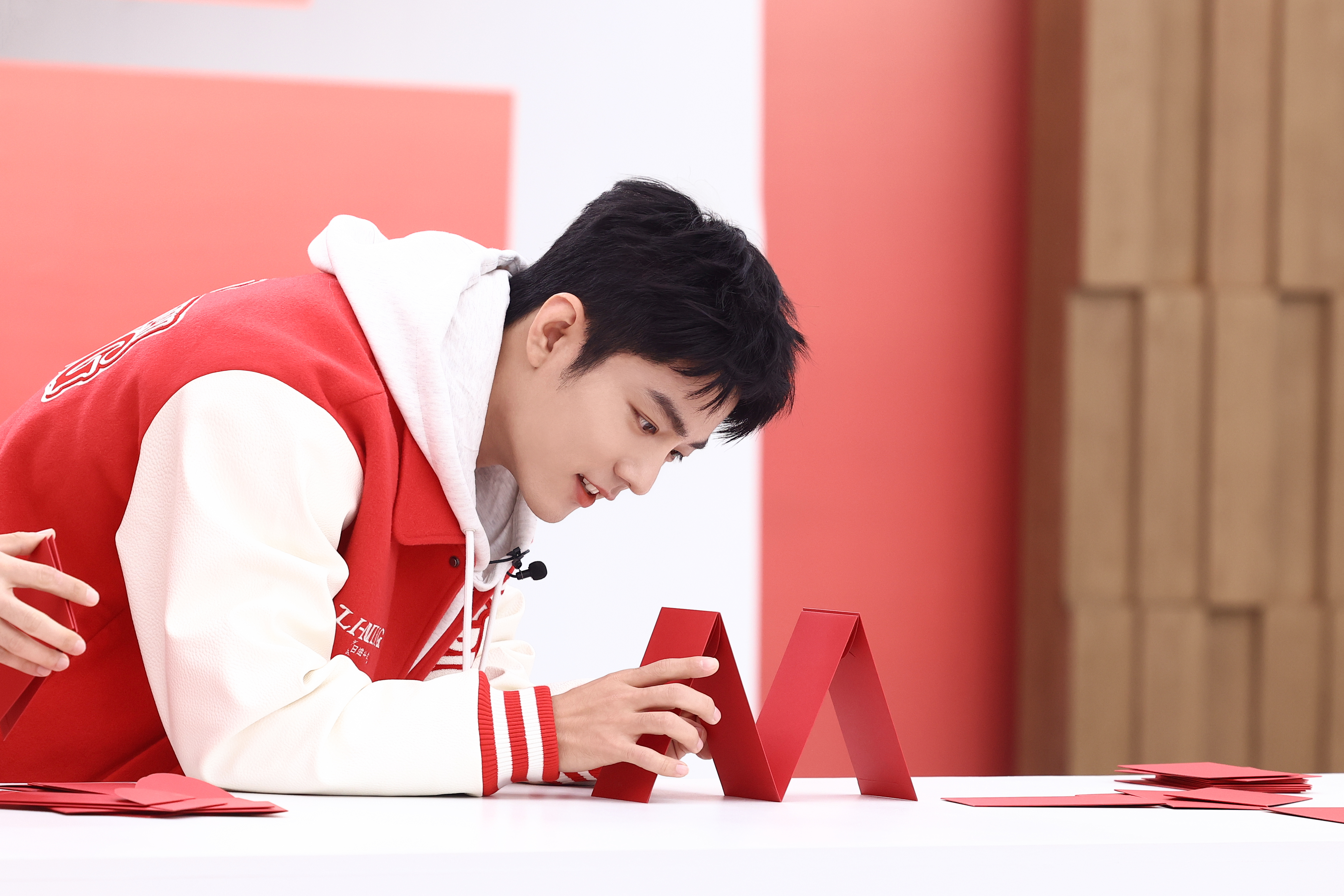 磕一口大写的W，他还爱他 