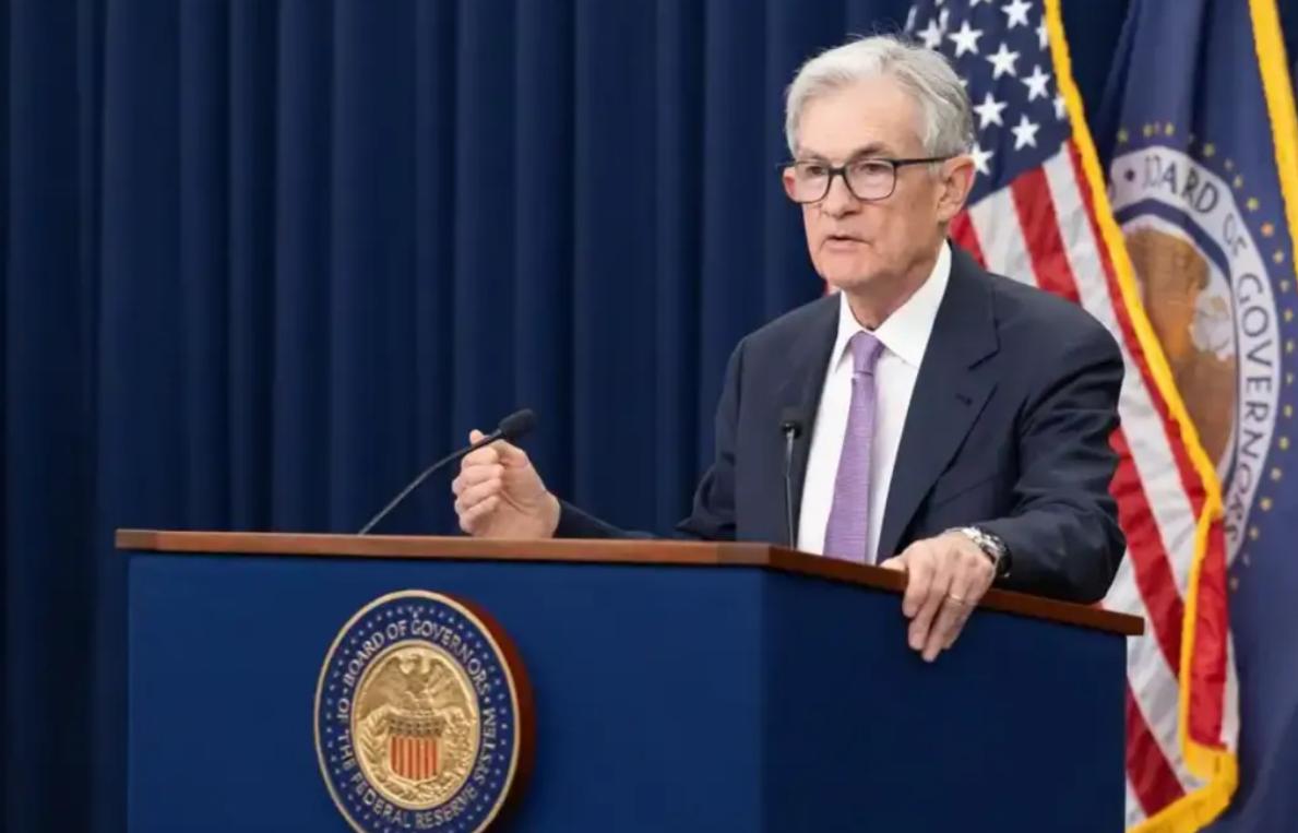 今天凌晨，鲍威尔主持了他任内最后一次美联储议息会议，场面相当分裂！12个票委里4