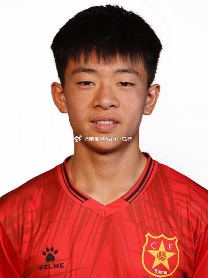 8号特工邝兆镭 在上周的联赛中达姆U16A队2-2战平萨瓦德尔 最终排名联赛第1