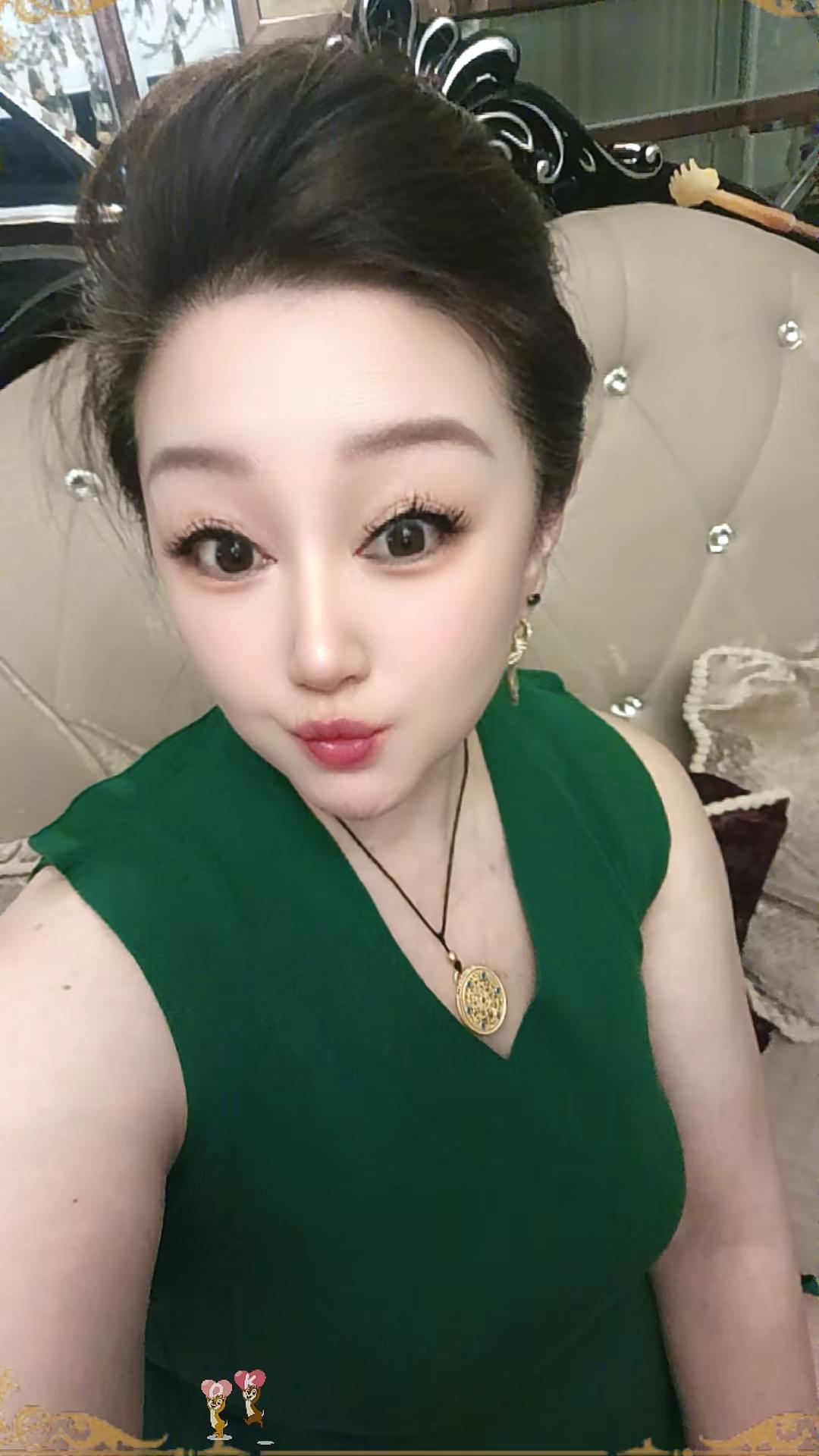 好久没有臭美啦！抖一个吧